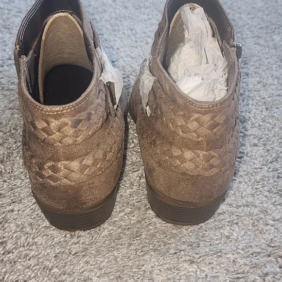 ~Life Stride~ Adriana Bootie - Picture 7 of 8